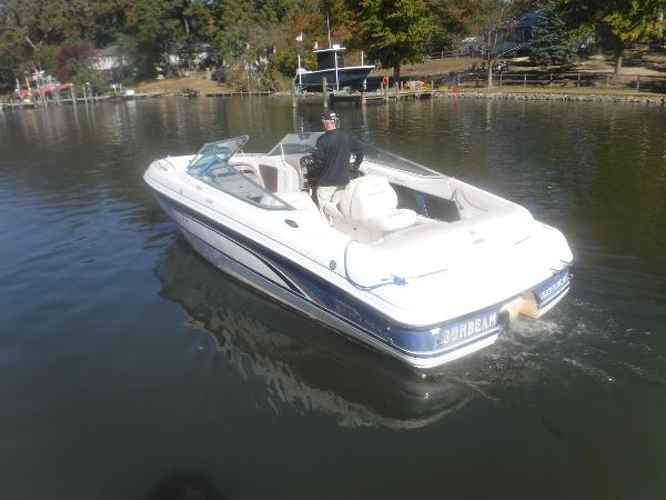 1999 Chaparral 2330 BR