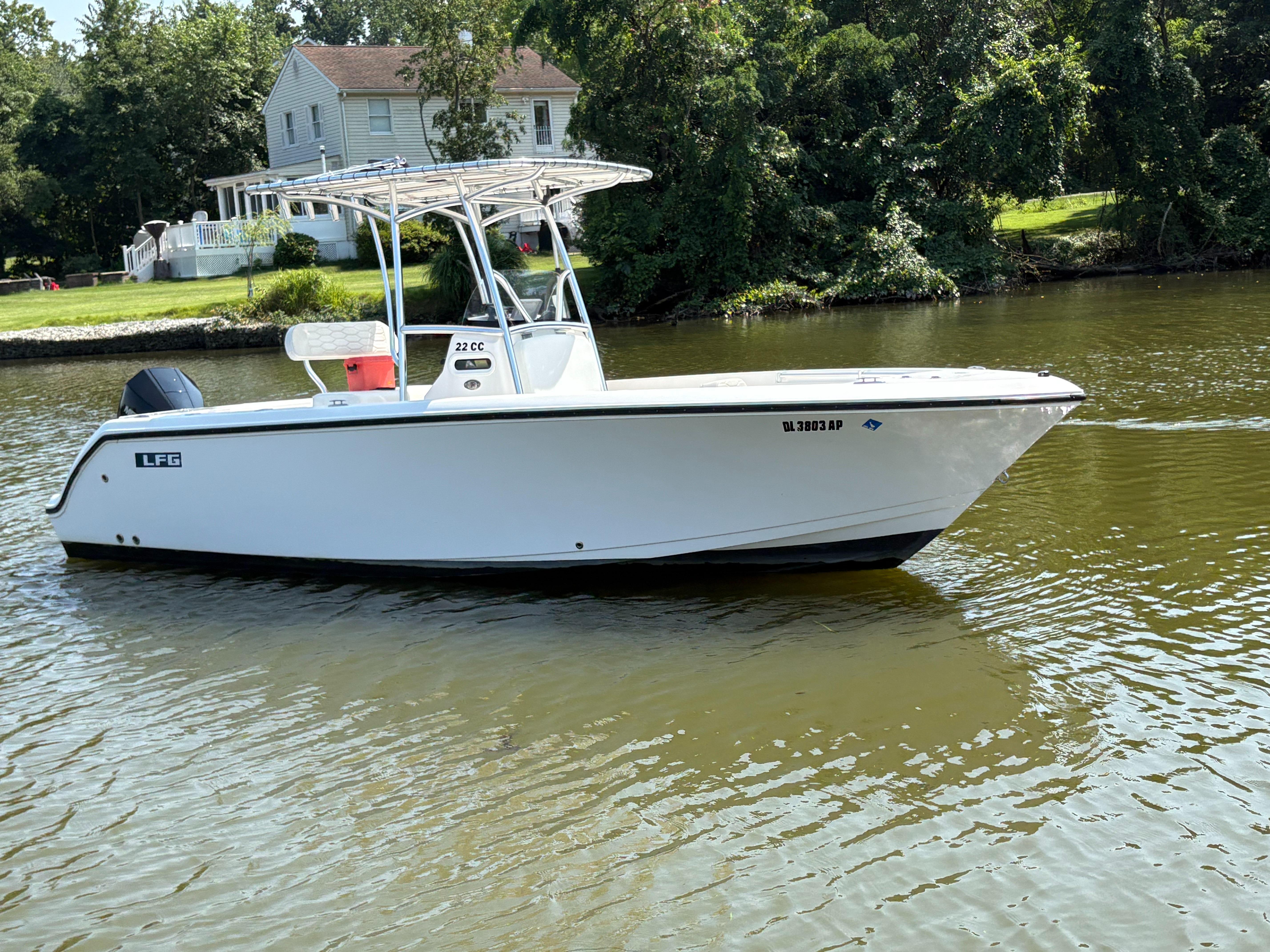 2023 Aquasport 2200 Center Console