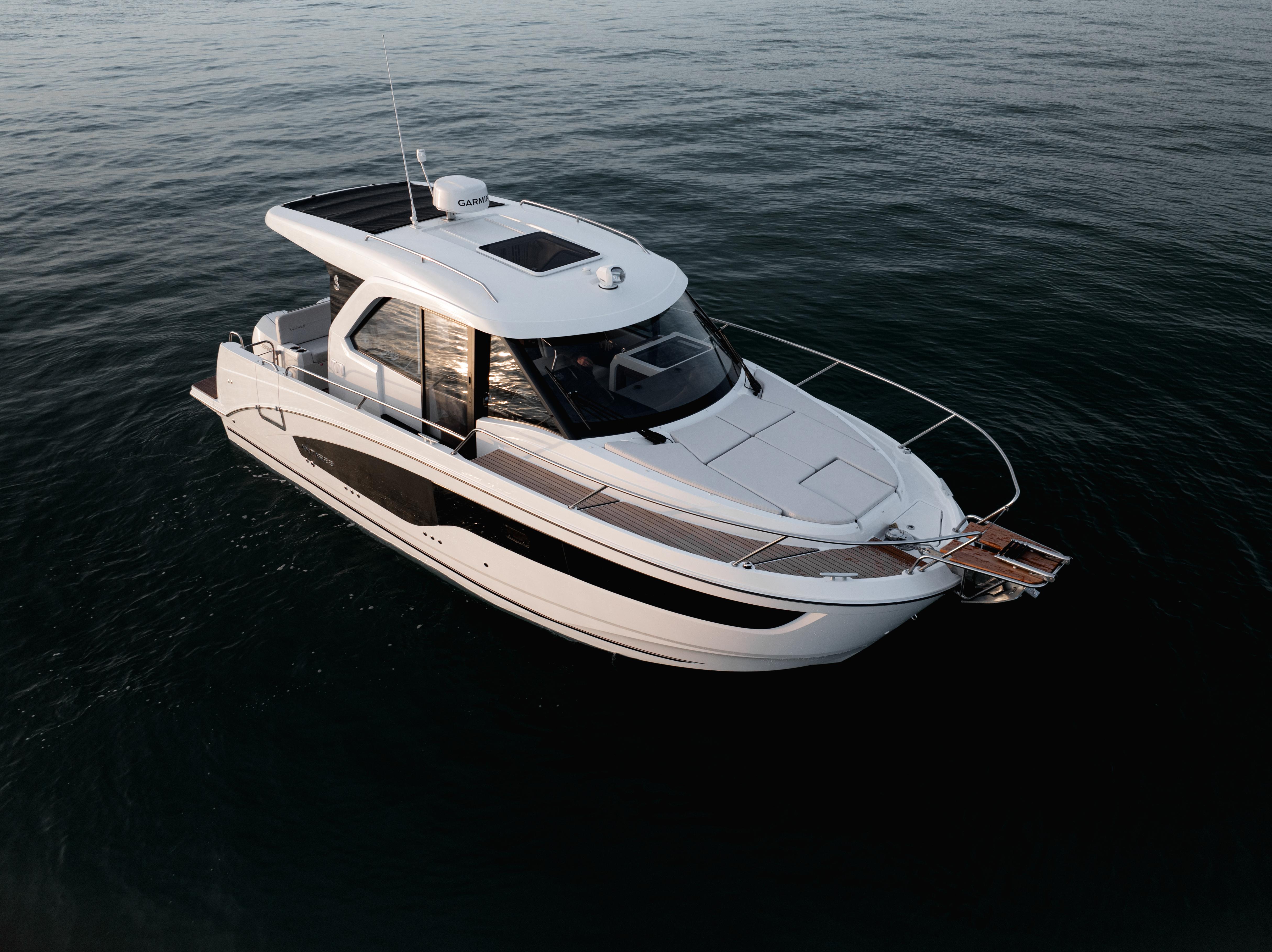 2025 Beneteau Antares 9 OB