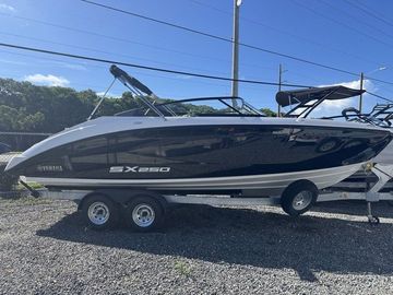 2025 Yamaha Boats SX250