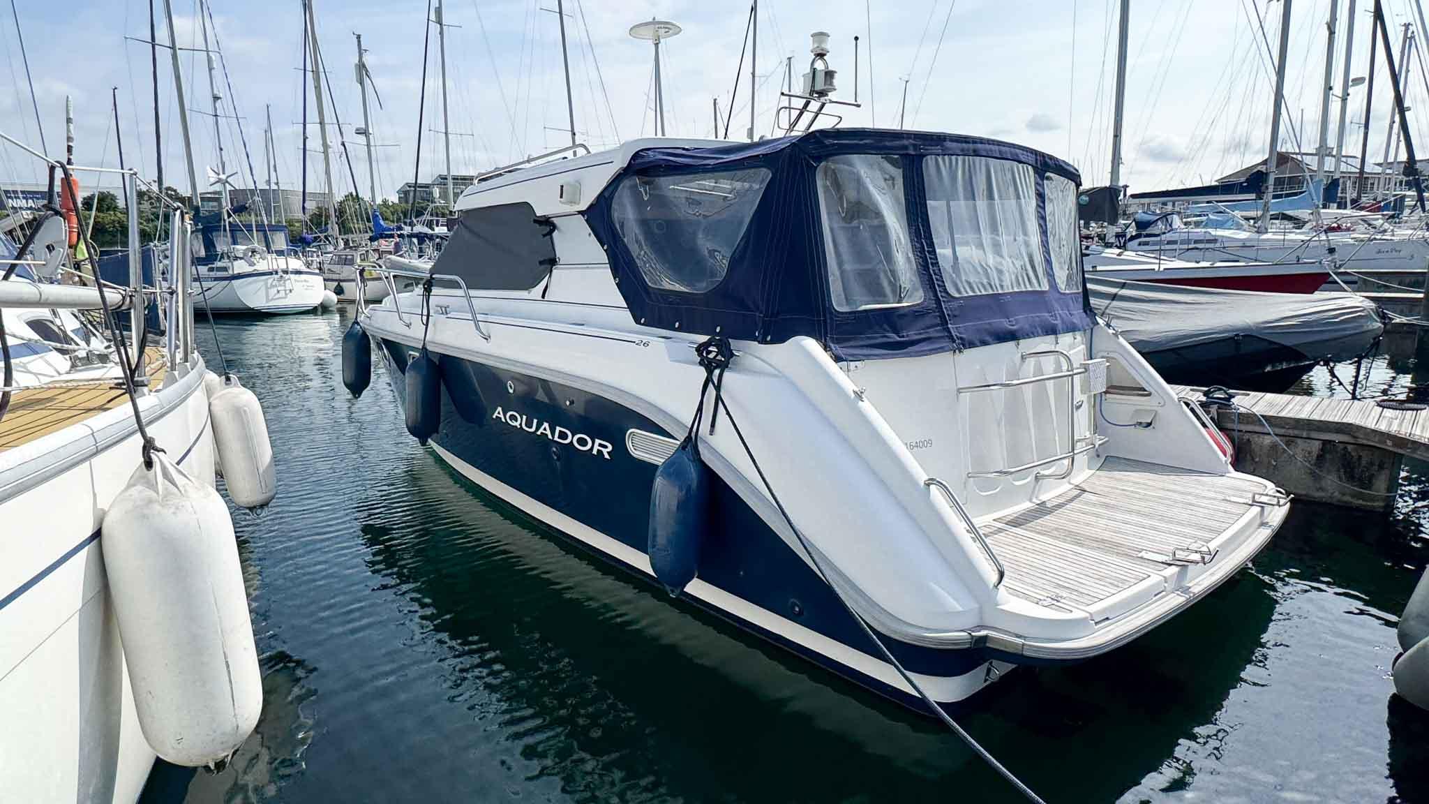 1999 Aquador 26 HT
