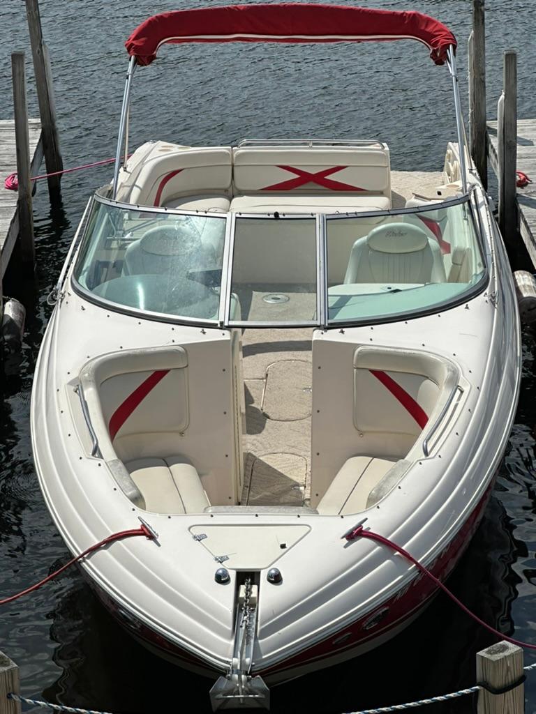 2005 Rinker 282 Captiva Bowrider