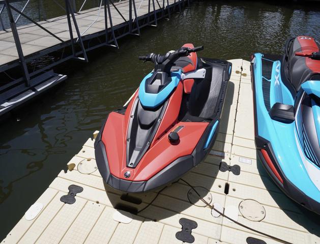 2025 Yamaha WaveRunner JETBLASTER DLX 2-IMPERIAL RED/BLACK