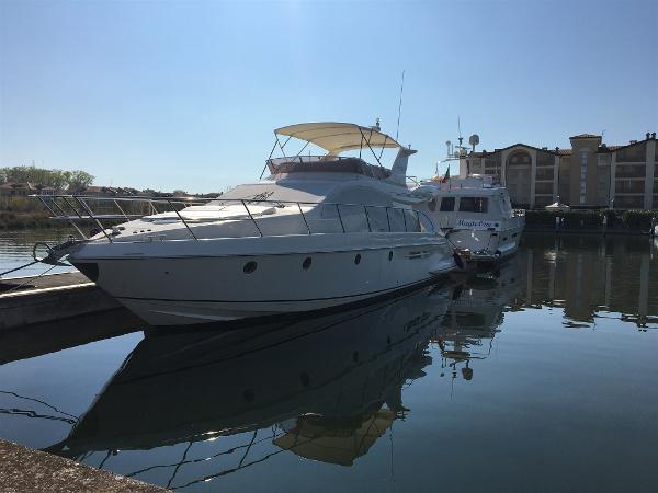 Azimut 50 Flybridge MY 2005 IMG_1407