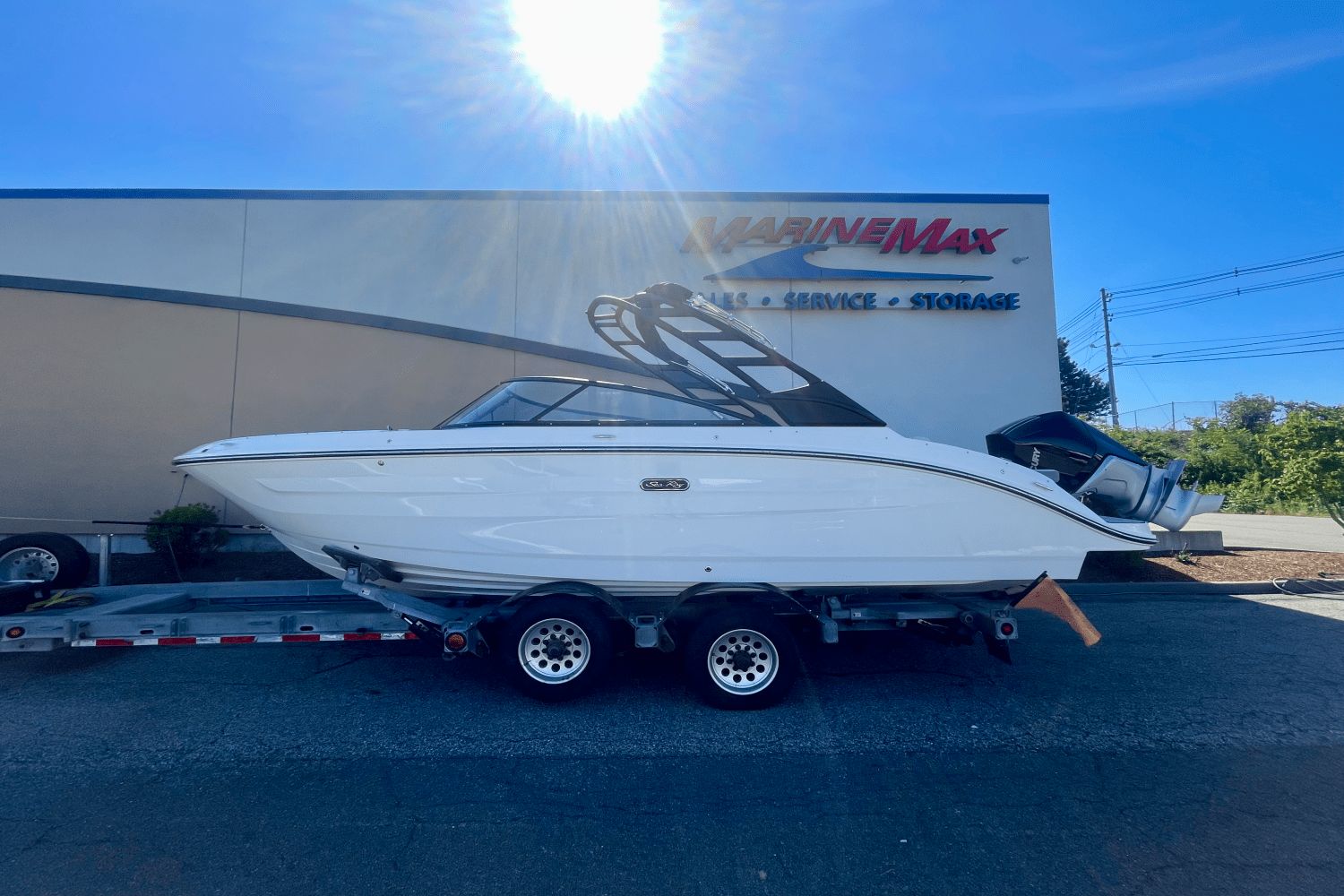 2026 Sea Ray SDX 250 Outboard