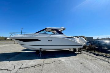 2026 Sea Ray Sundancer 320 Outboard