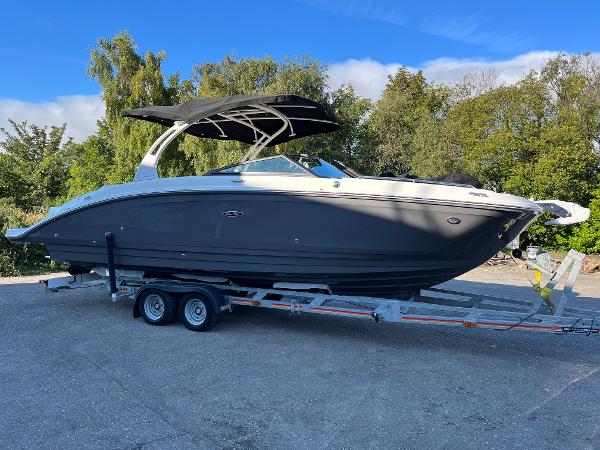 Sea Ray SDX 270