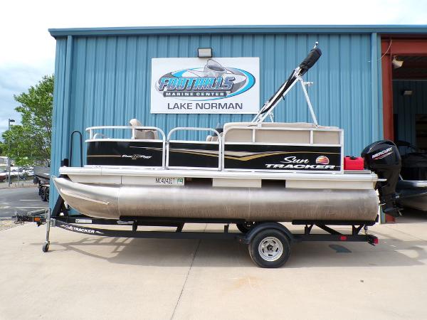 2021 Sun Tracker Bass Buggy 16 DLX