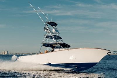 Front Runner 47 Center Console Manufacturer Provided Image