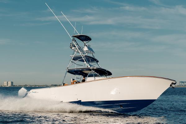 2026 Front Runner 47 Center Console