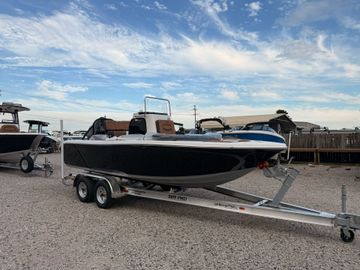 2025 Sea Pro 202 Center Console