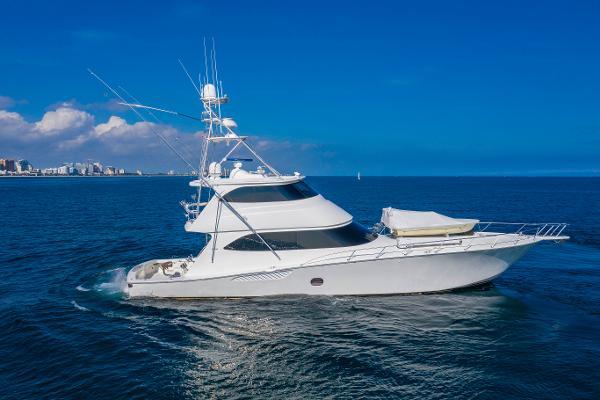 2014 Viking 76 Enclosed Bridge