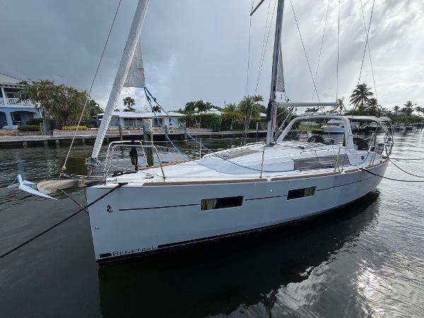 2015 Beneteau Oceanis 35