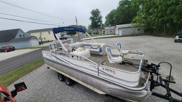 2008 Lowe Suncruiser LS224