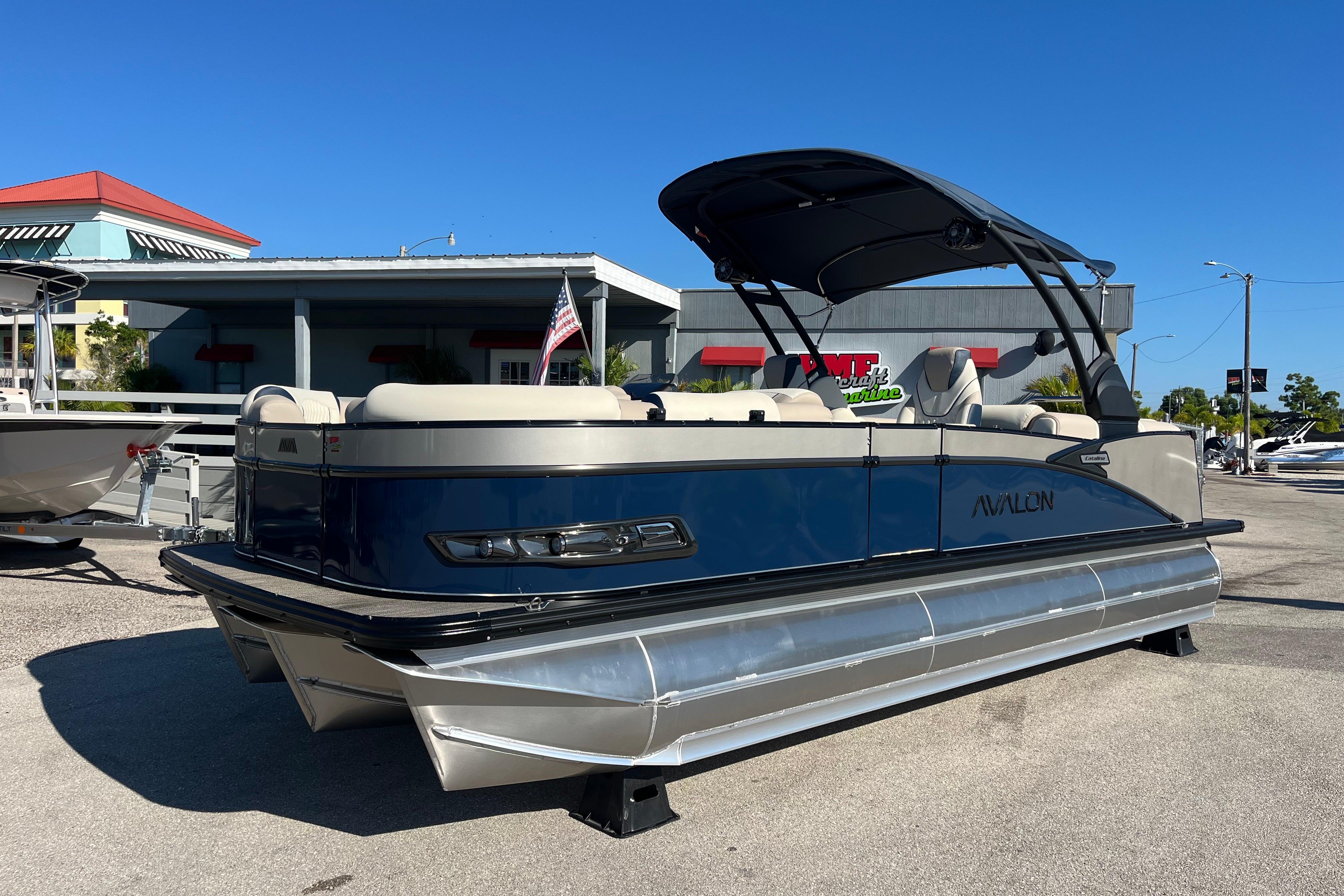 2026 Avalon 2385 Catalina Quad Lounger, Tri Toon High Performance