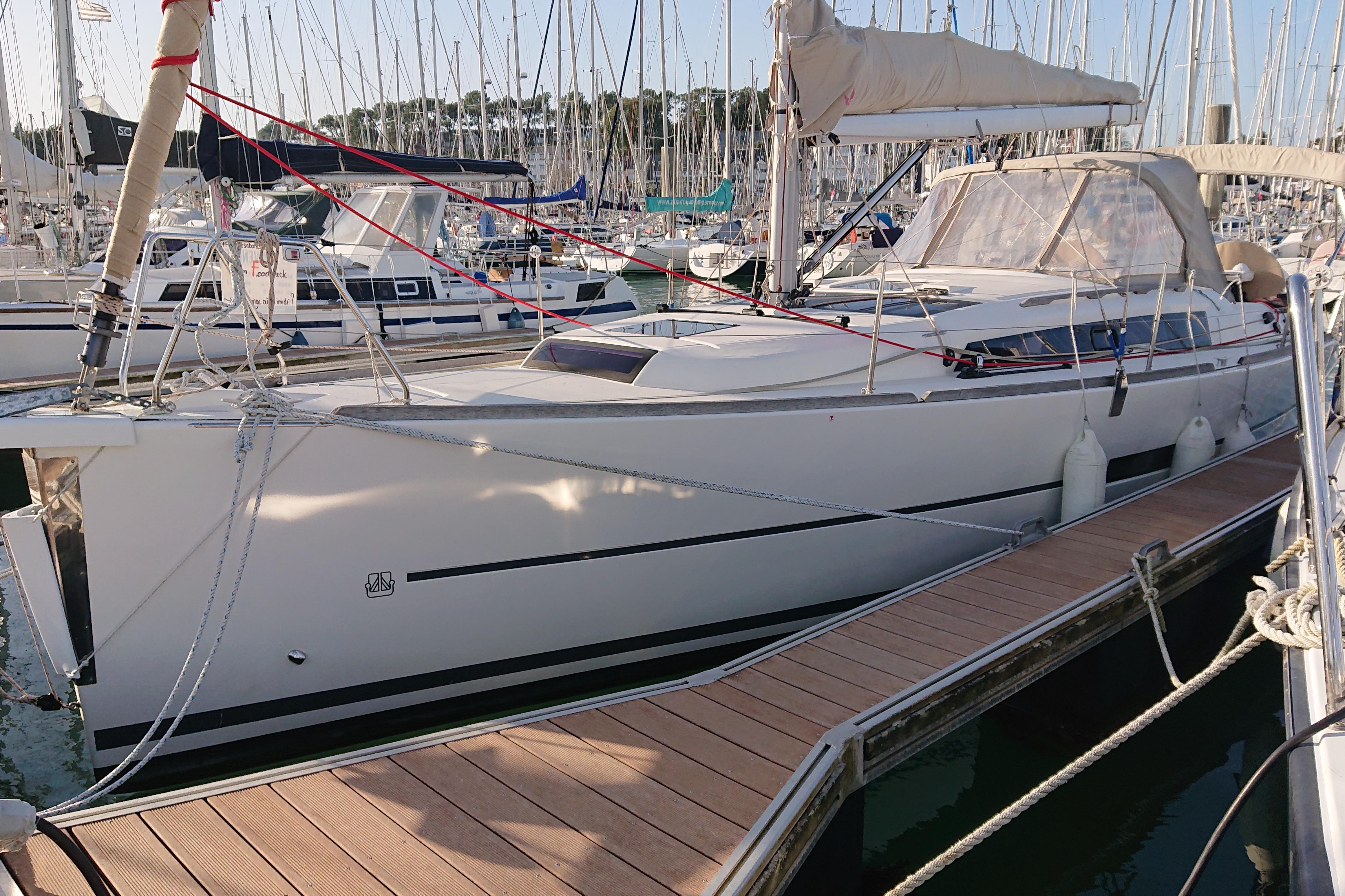 2018 Dufour DUFOUR 360