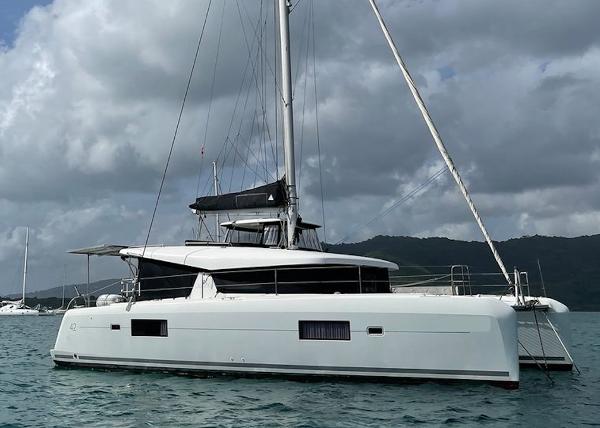 Lagoon 42