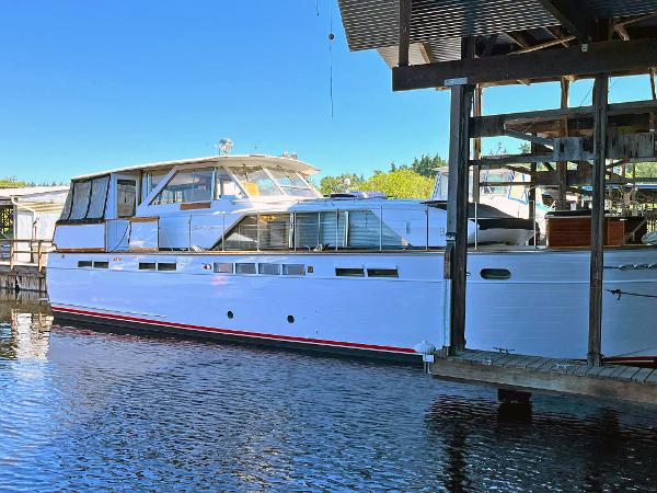 Chris-Craft 52 Constellation Chris-Craft 52 - Exterior Main