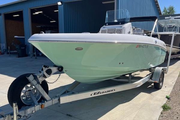 2019 Wellcraft 18 CC