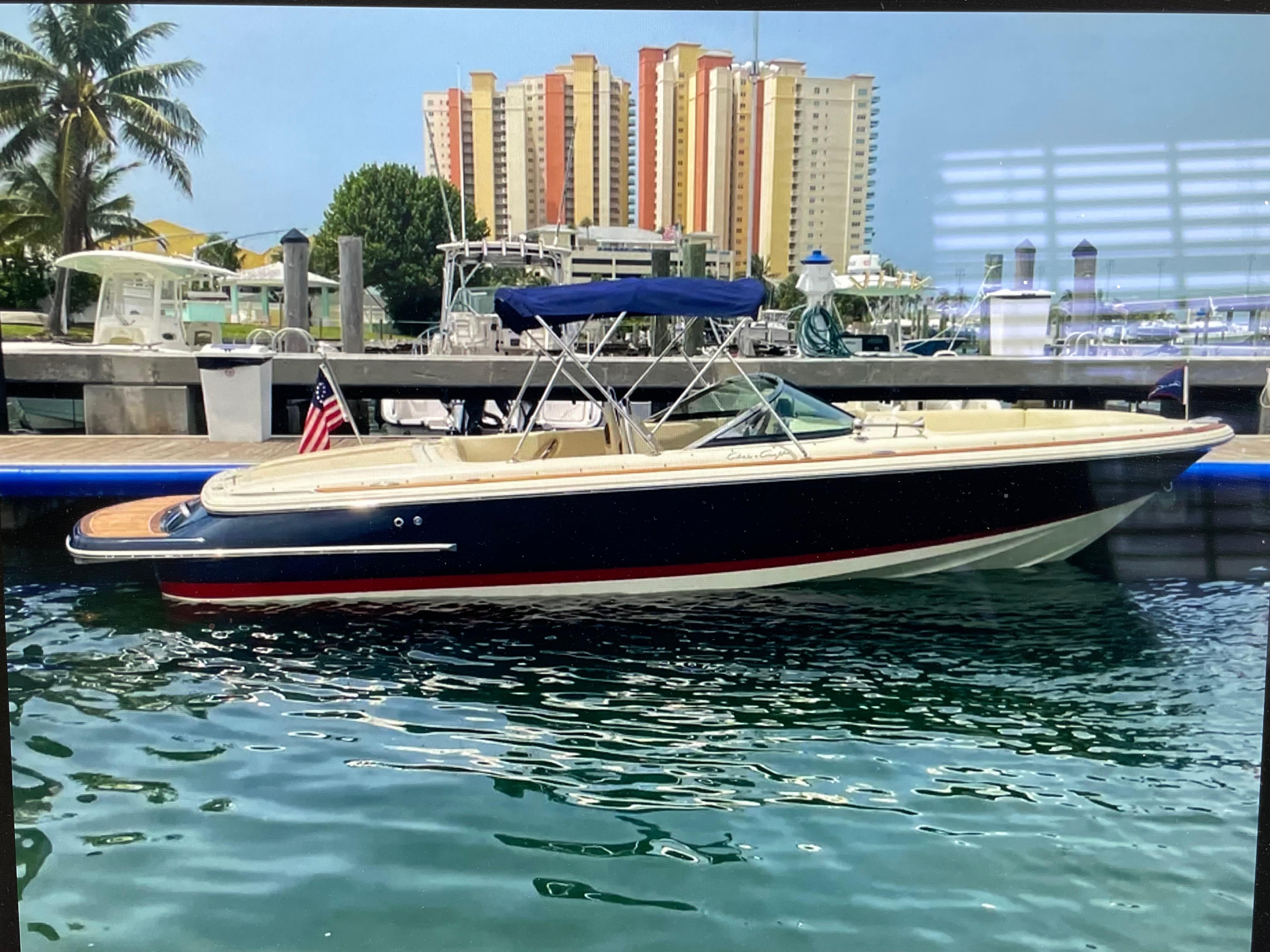 Chris-Craft Launch 23