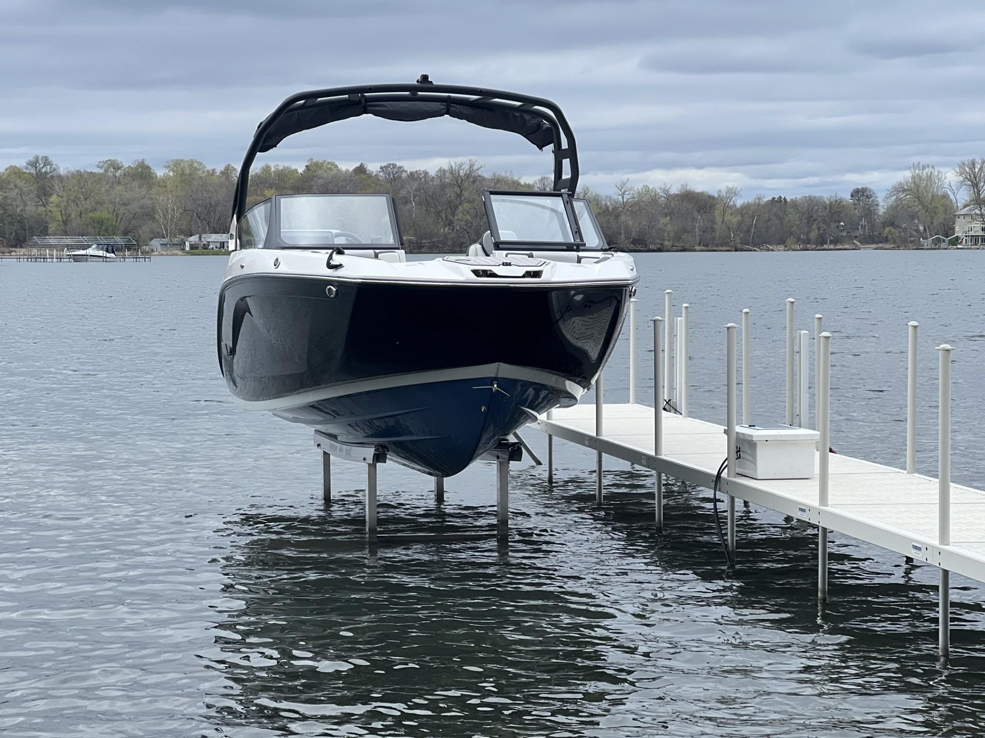 2023 Yamaha Boats 222SD