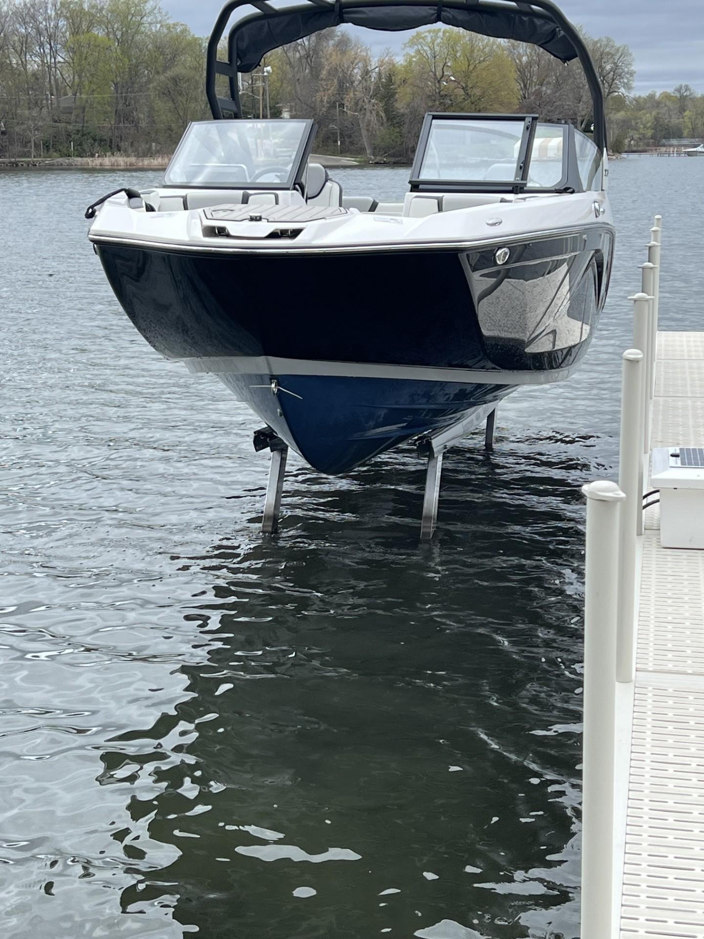 2023 Yamaha Boats 222SD