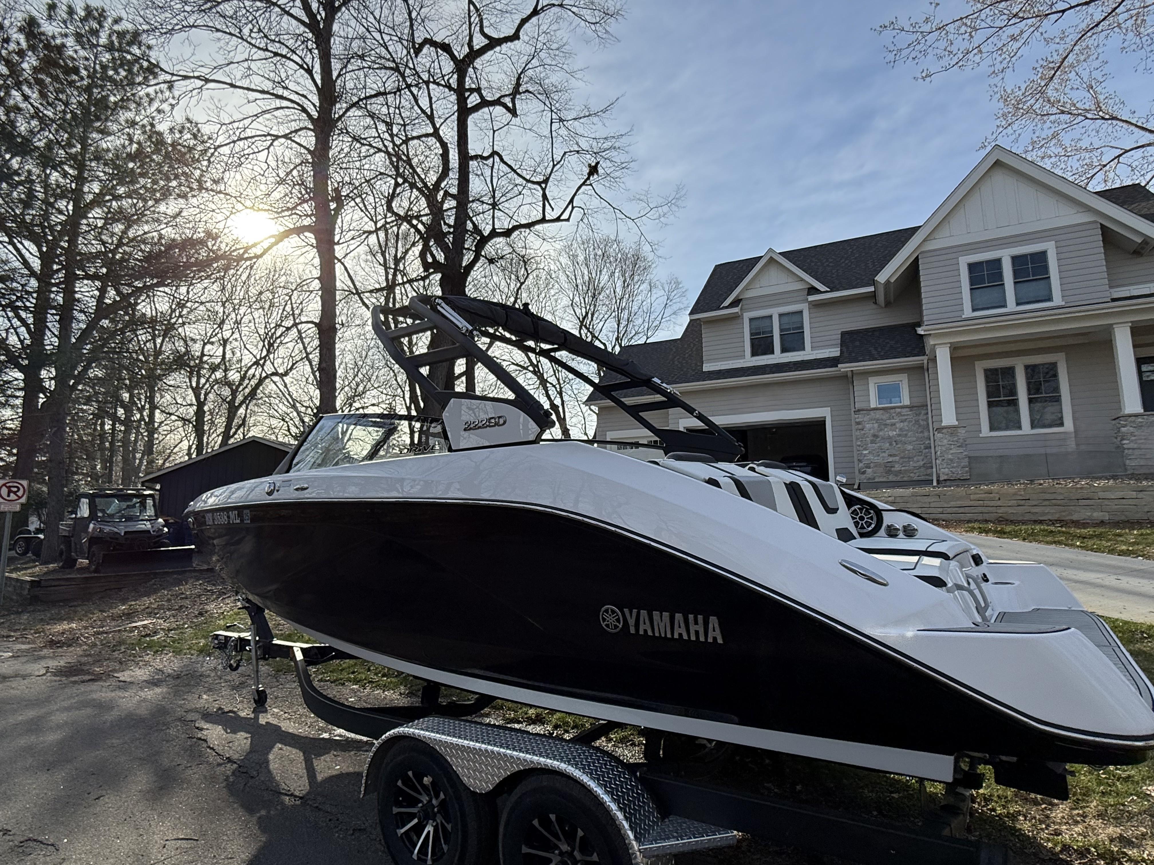 2023 Yamaha Boats 222SD