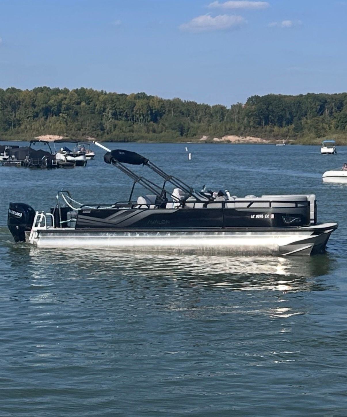 2025 Avalon VENTURE 85 Cruise Rear Bench