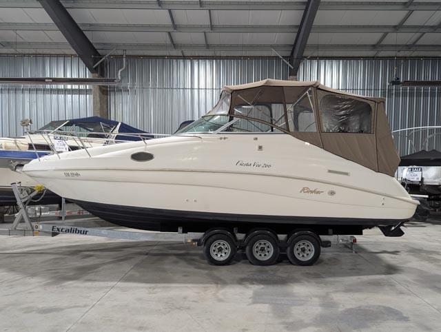 1999 Rinker Fiesta Vee 266