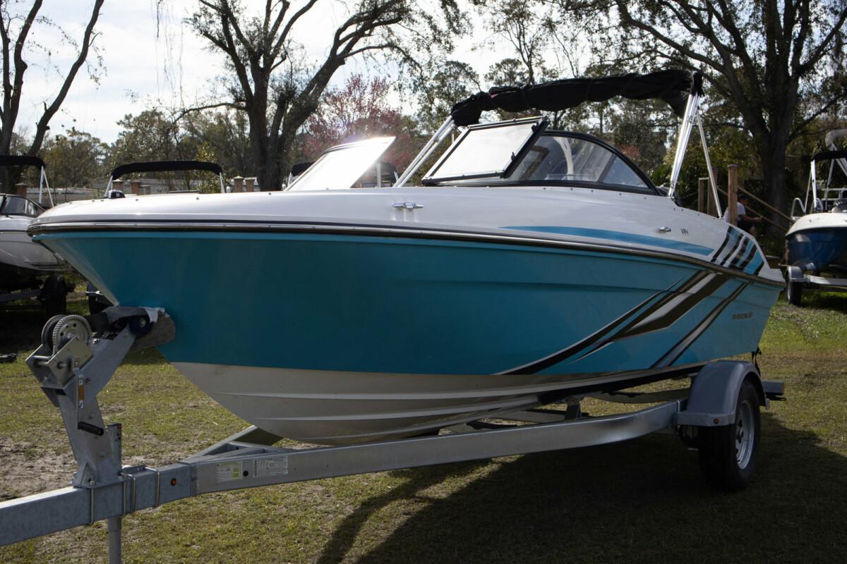 2023 Bayliner VR4 Bowrider - Outboard