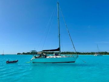 1999 Dufour 43 Classic