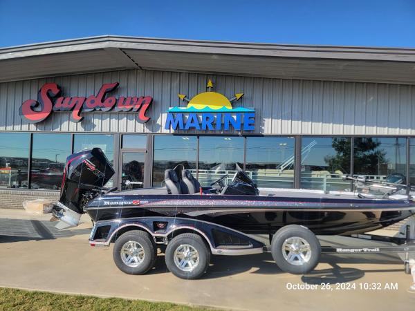 Ranger Z519R Cup-Equipped 2025 Ranger Z519R Cup-Equipped boat displayed at Sundown Marine dealership.