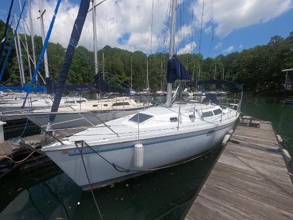 1995 Catalina 320