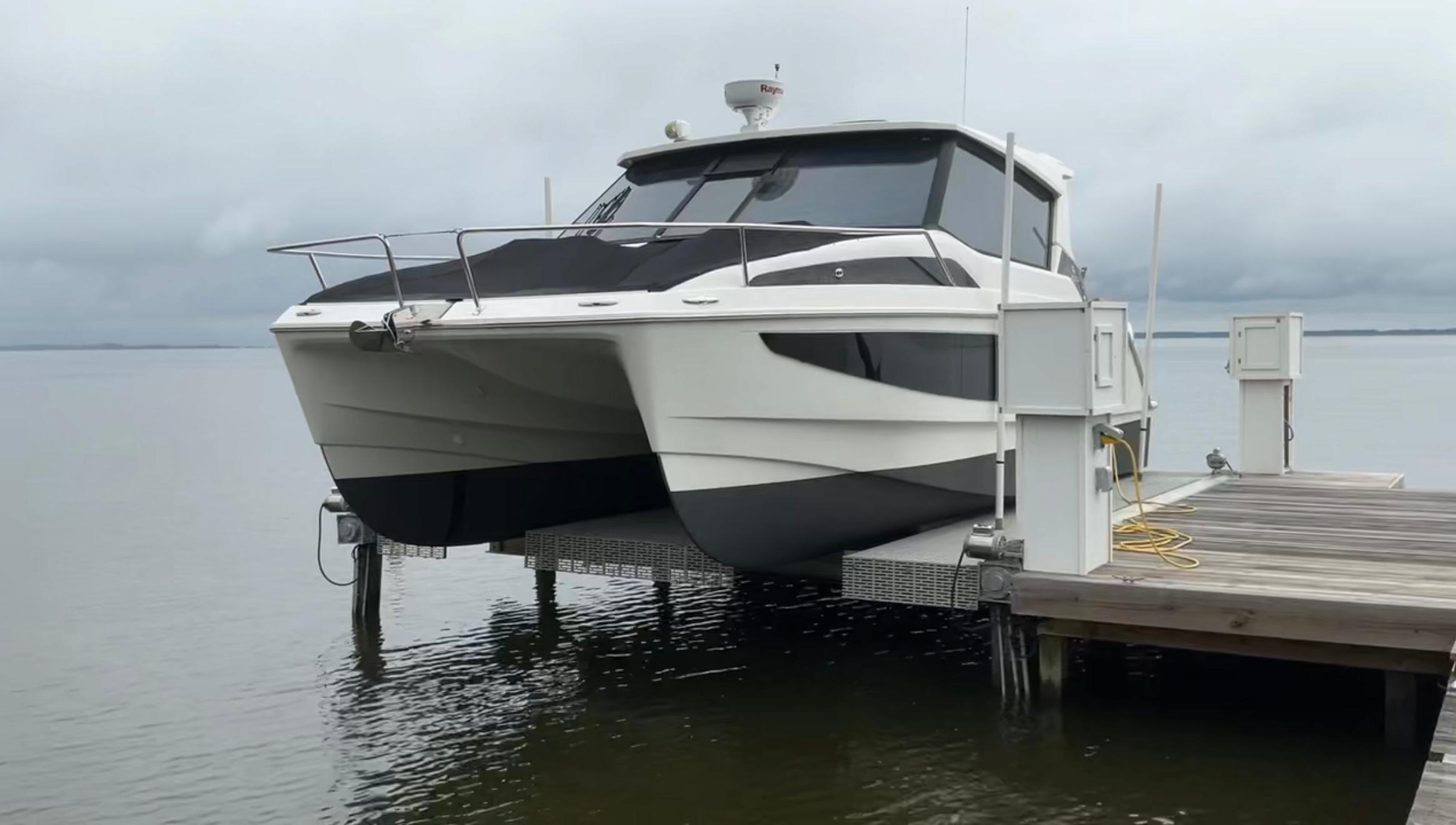2022 Aquila 36 Cruiser