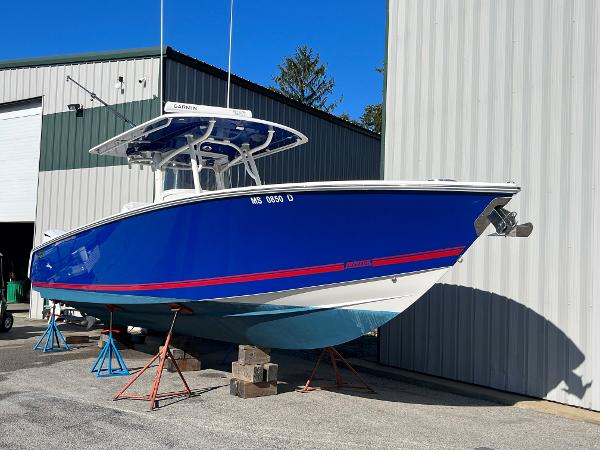 2020 Jupiter 34 Center Console