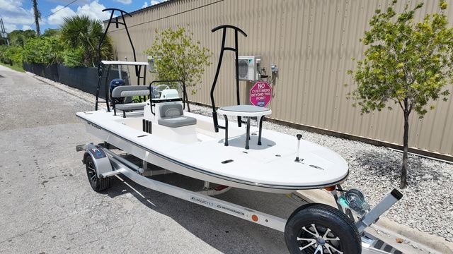 2026 Spyder FX17 Flicker