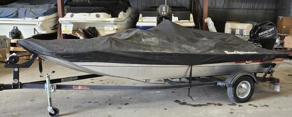 Tracker Bass Tracker Classic Limited 2018 Tracker Classic boat with cover on trailer in storage.