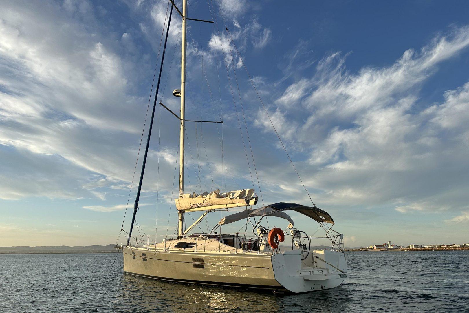 2012 Azuree 40