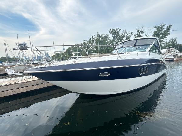 2009 Cruisers Yachts 360 Express