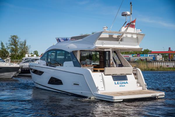 Sealine F530