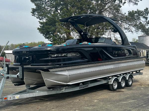 Pontoon Windshield