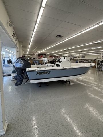 2026 Parker 18SE Center Console