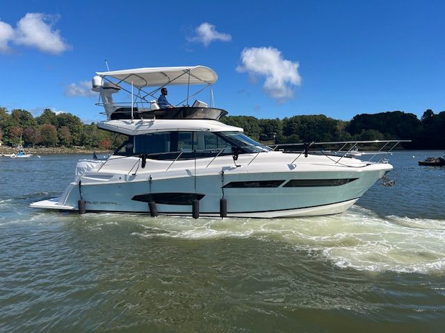 Regal 38 Fly