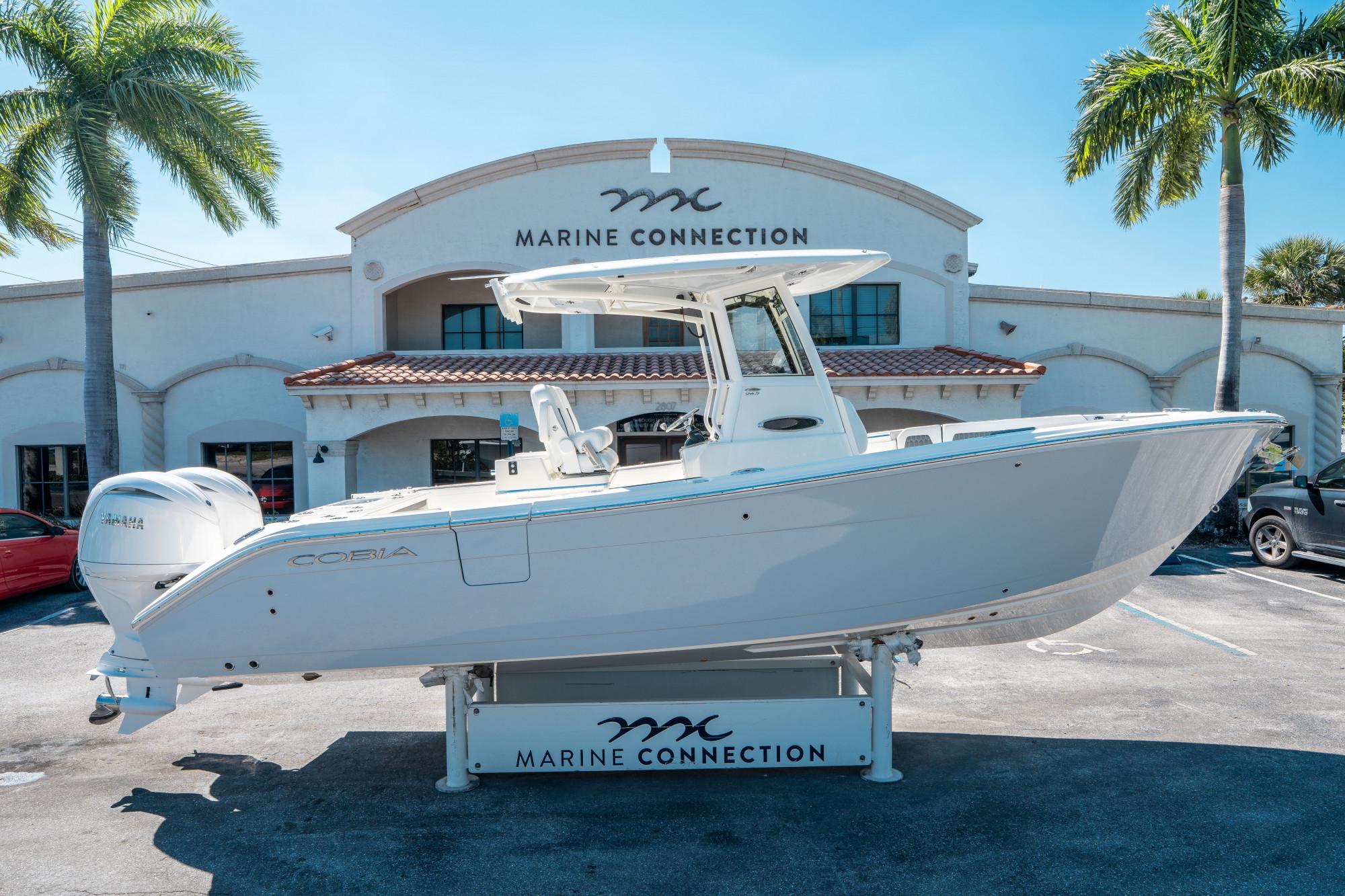 2025 Cobia 265 CC