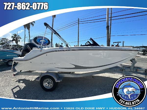 Bayliner Element M19 2024 Bayliner Element M19 boat on trailer at Antonietti Marine, Hudson, FL.