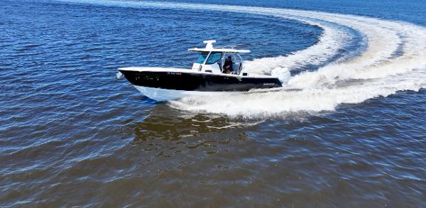Blackfin 332 CC