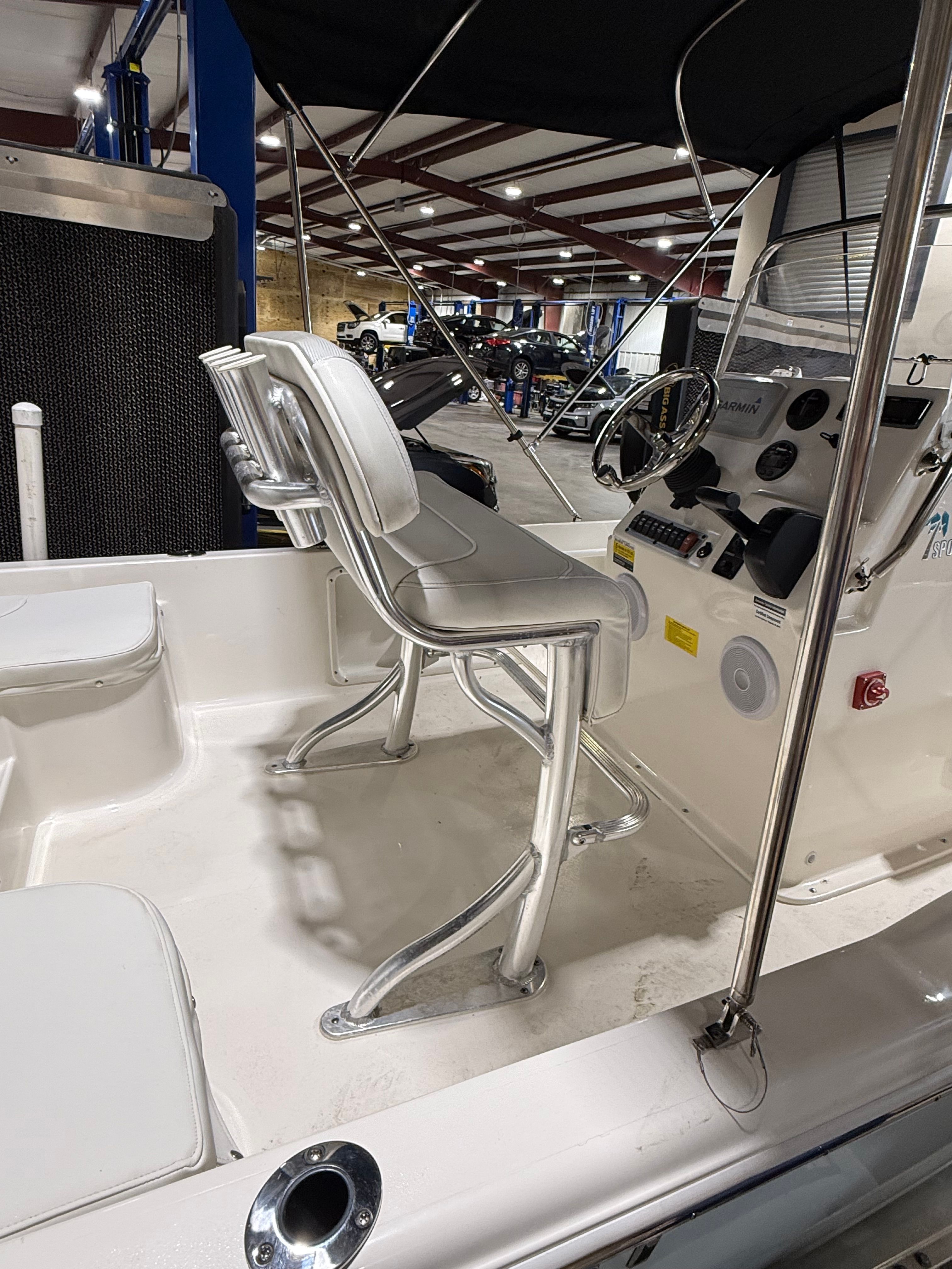 2022 Key West 1720 Center Console