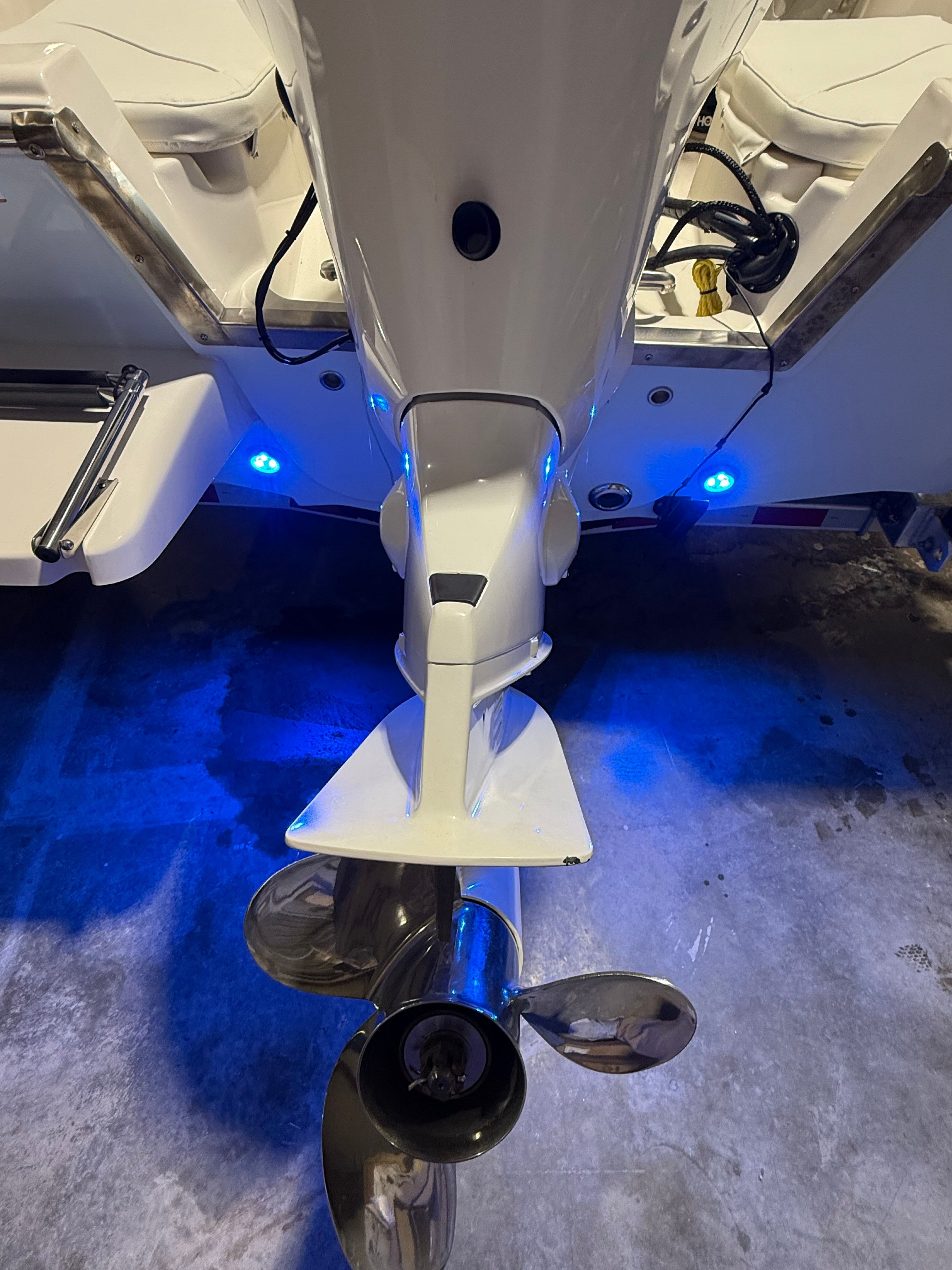 2022 Key West 1720 Center Console