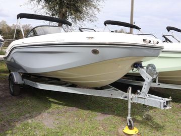 2023 Bayliner DX 2000