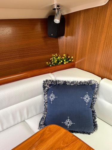2007 Hunter 33